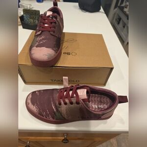 Shoes in Maroon and Pink